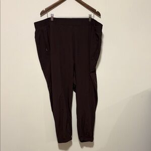 Women’s Burgundy Jogger Pants